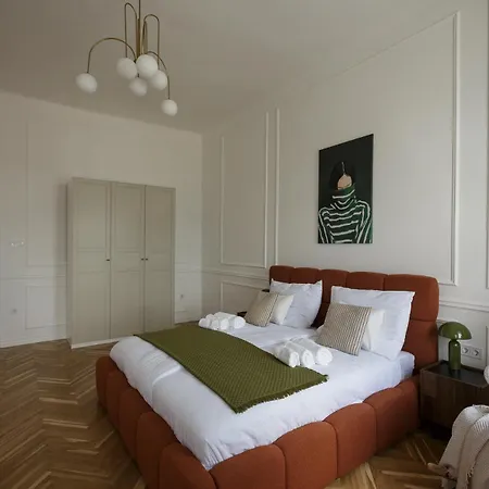 Apartment Baross Center